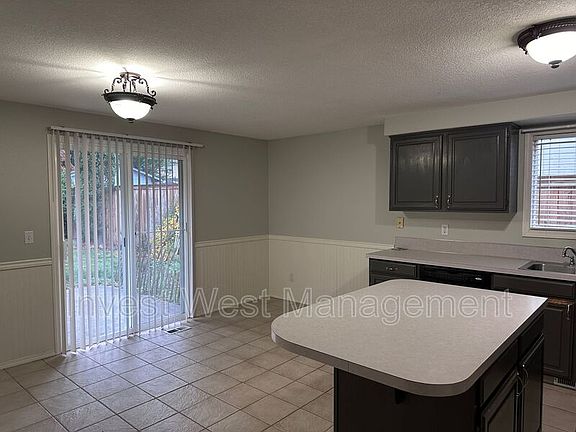 4th image of 4709 NE 130th Ave