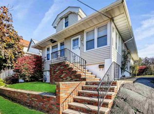 728 9th St, Secaucus, NJ 07094