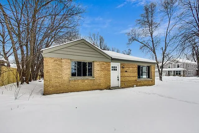 630 Hampton Ter photo 1