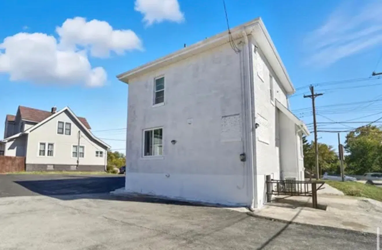 2 bed, 1.5 bath, 1513 sqft, $1,995 — Photo 3
