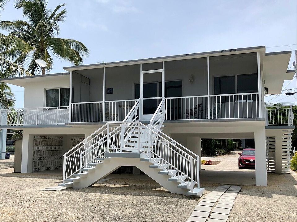 2nd image of 255 Bougainvillea St