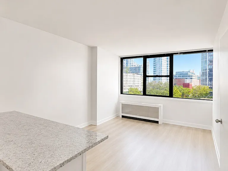 280 Marin Blvd #6G — Photo 2