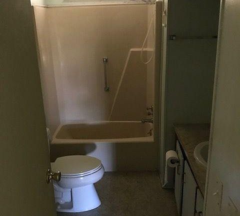 5th image of 6762 NE 3rd Pl