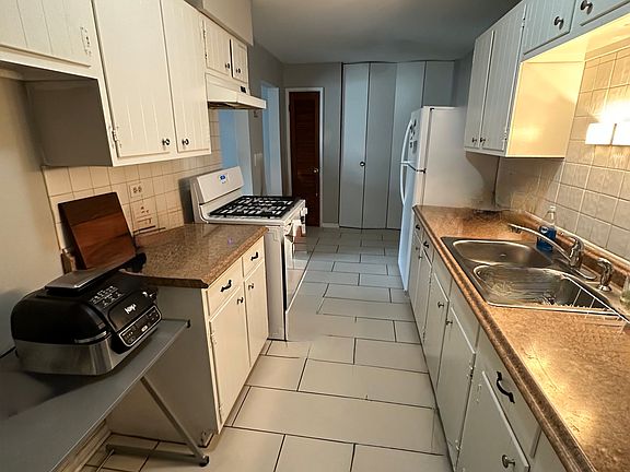 4th image of 318 N Salem Ave #1