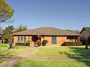 521 Ridgegate Dr, Garland, TX 75040