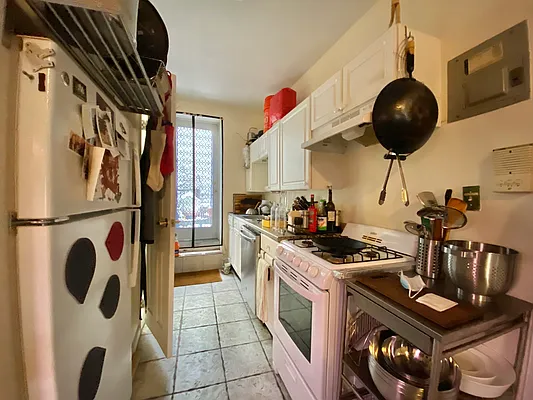 Rented by MySpaceNYC | media 28