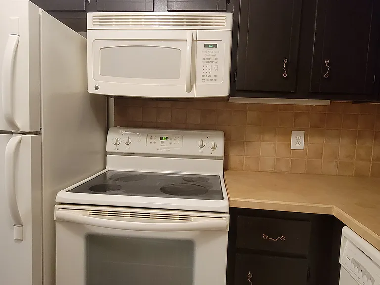 100 Grandview Ave #11C — Photo 5