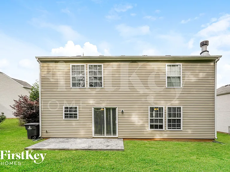 340 Kendall Dr — Photo 16