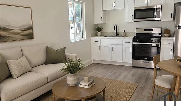 1 bed, 341 sqft, $1,900 — Photo 2