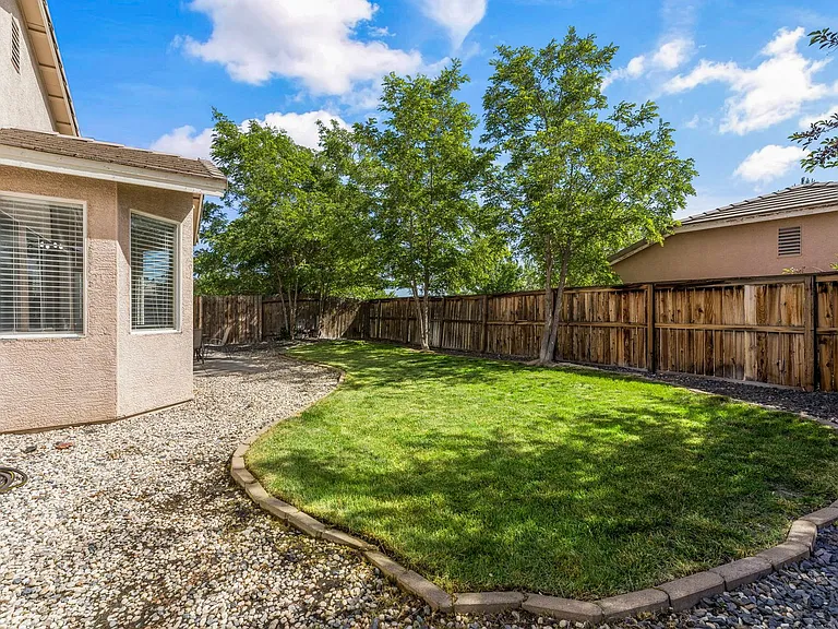 10640 Arbor Way — Photo 31