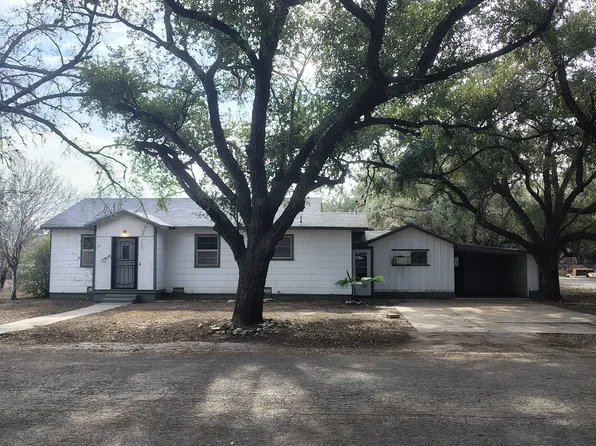 733 SW 9th St, Premont, TX 78375