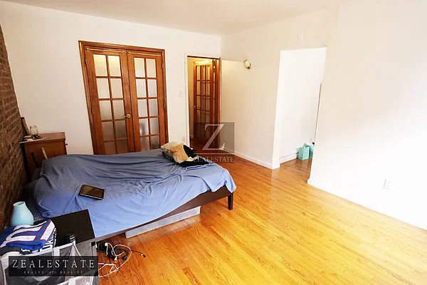 Rented by ZealEstate Group Inc | media 19