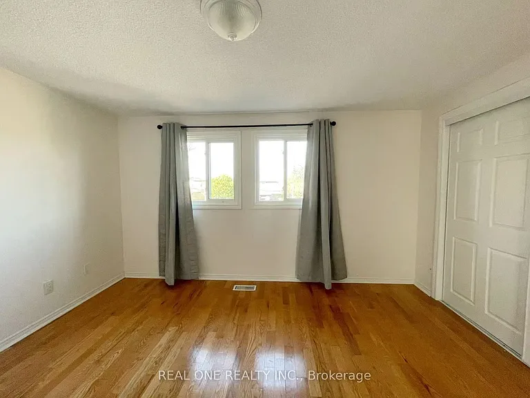 6972 Cordingley Cres — Photo 5