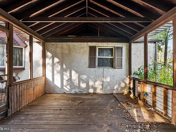 5th image of 1745 Prospect Ave