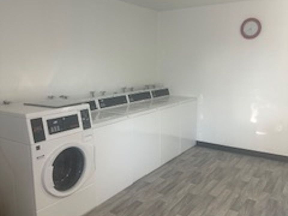 2nd image of 375 Ramona Expy #5