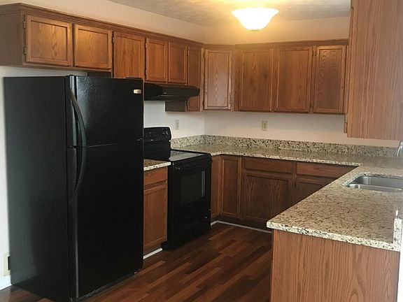 5th image of 3641 White Pine Dr
