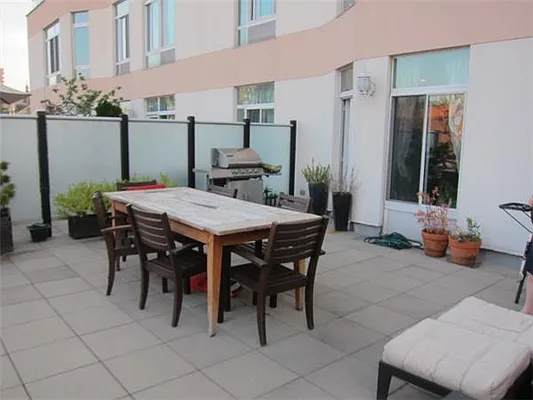 Rented by Kian Realty | media 21