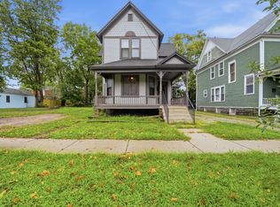 712 W Walnut St, Kalamazoo, MI 49007