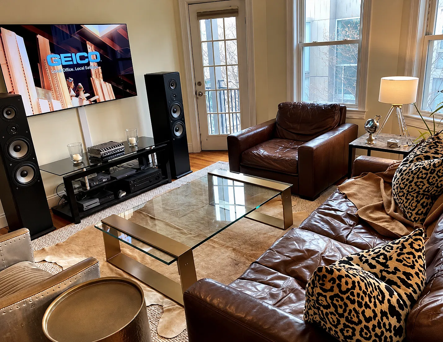 2 bed, 1080 sqft, $3,950 — Photo 3