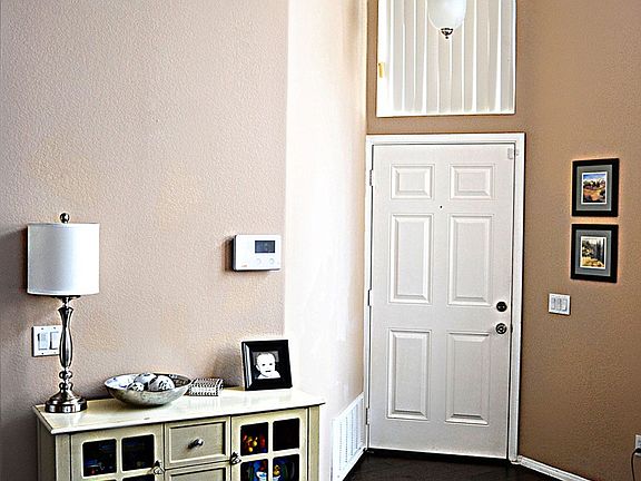 3rd image of 2083 San Diego Dr