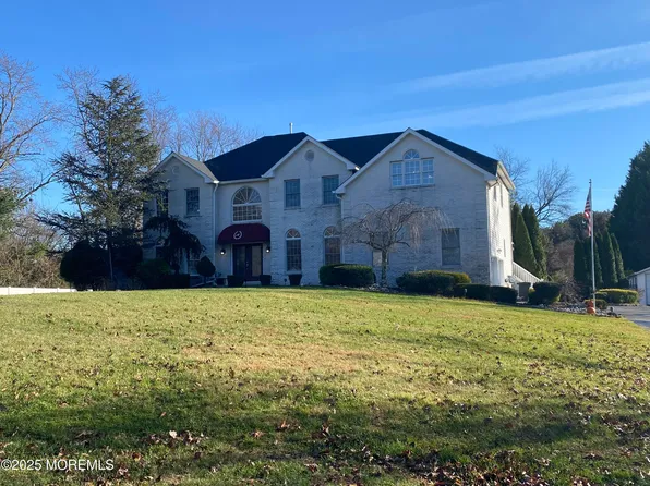 41 Church Rd, Howell, NJ 07731