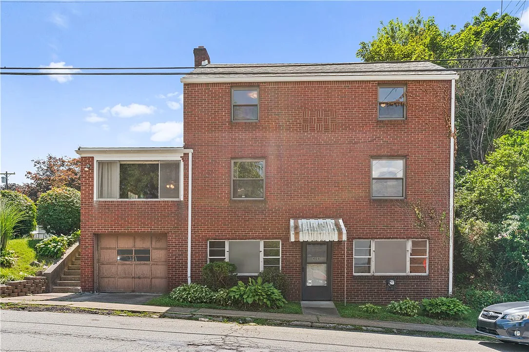 406 Juniper St photo 1