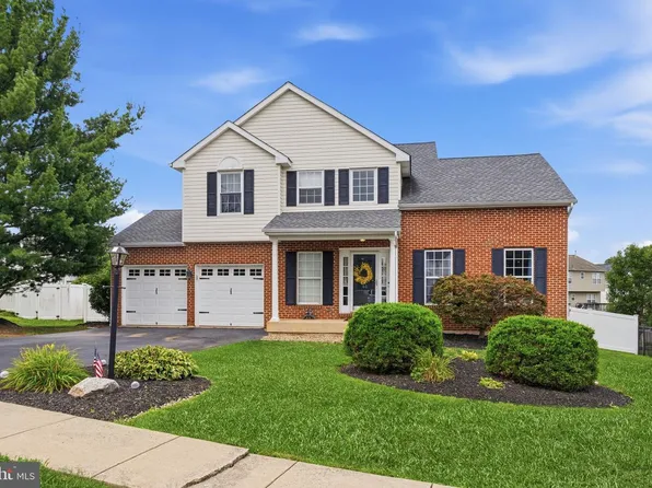 61 Pine Hurst Dr, Pottstown, PA 19464