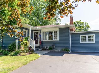 58 Charlton Rd, Ballston Lake, NY 12019