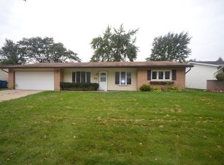 7404 Coventry Ln, Hanover Park, IL 60133