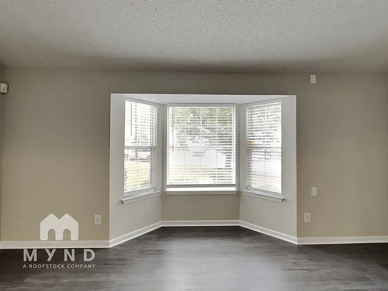 6437 Phillips Ct — Photo 12