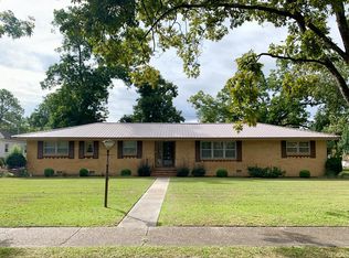 712 E 14th Ave, Cordele, GA 31015