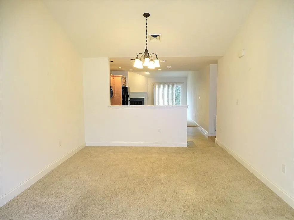 2 bed, 1173 sqft, $1,795 — Photo 3