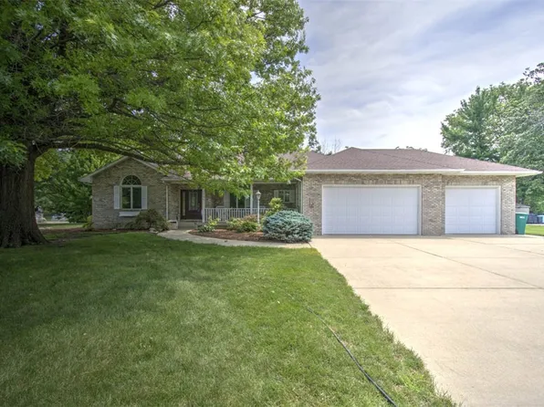 1198 Wedgewood Ct, Decatur, IL 62526