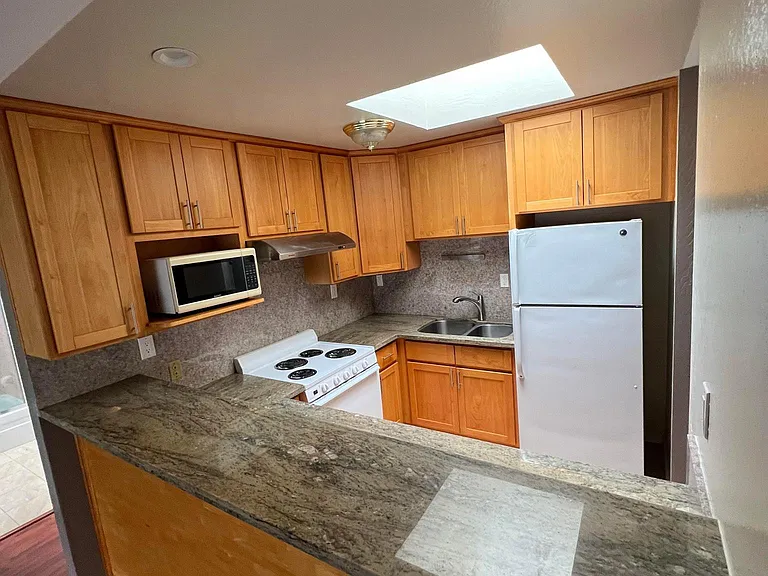 150 Landers St #6 — Photo 6
