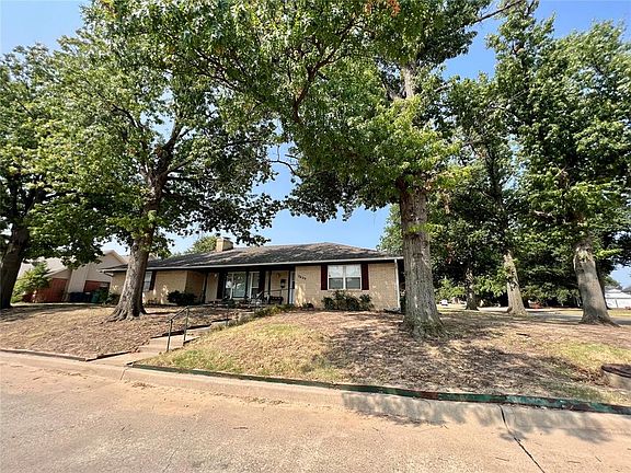 4th image of 2629 N Windsor Pl