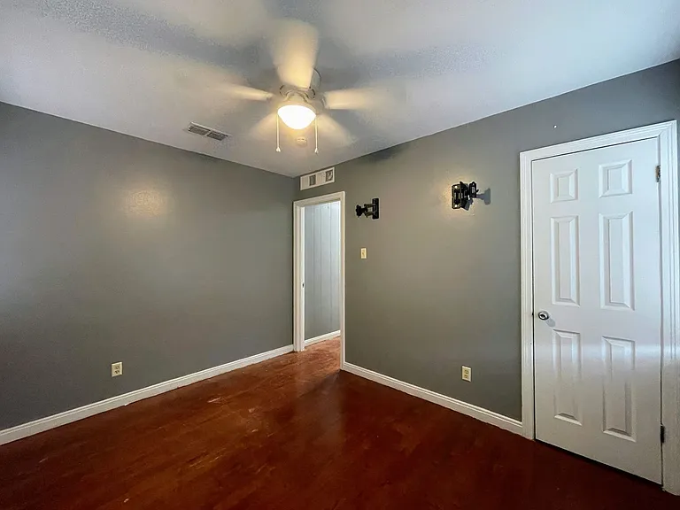 3710 Avenue V — Photo 19