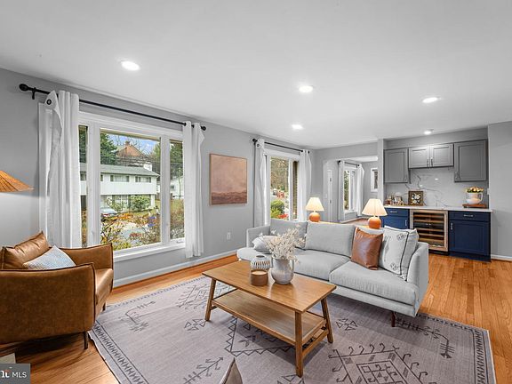 2nd image of 8801 Clifford Ave
