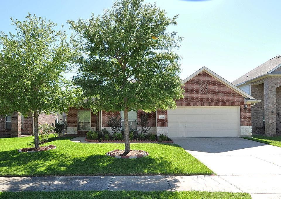 1st image of 18034 Oakridge Canyon Ln