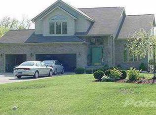 2223 Ridgemoor Ct, Burton, MI 48509