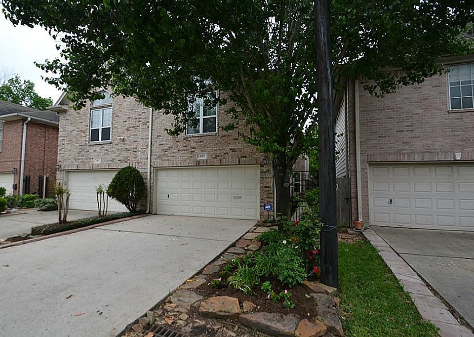 Enjoy another front view of this home.