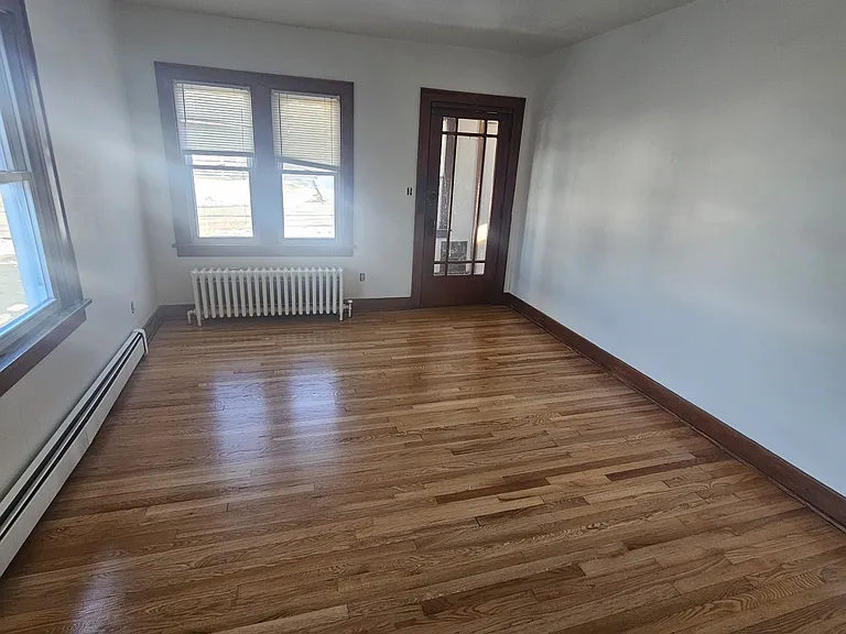 825 Union St #4 — Photo 4