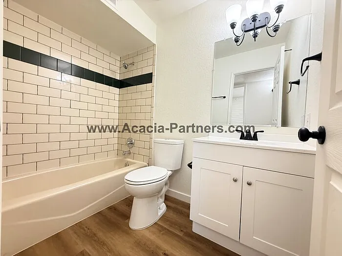 3243 W Bartlett Pl — Photo 9