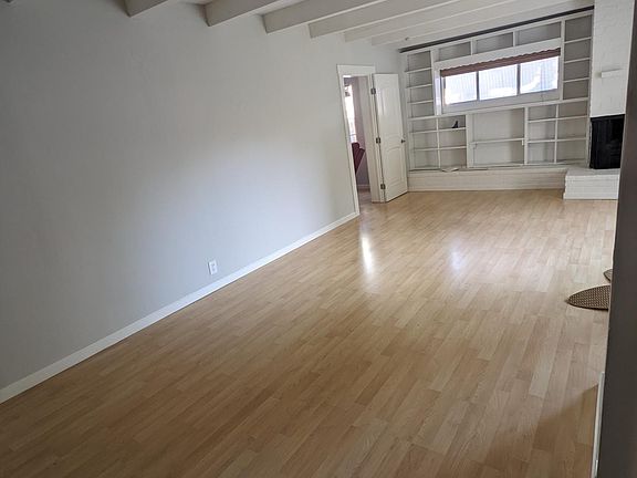 5th image of 120 Loyola Ave