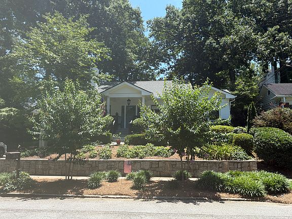 3rd image of 1073 Reeder Cir NE