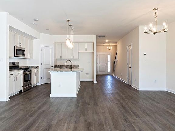 3rd image of 108 Bicameral Ln