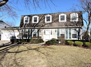 1S371 Marys Ln, Lombard, IL