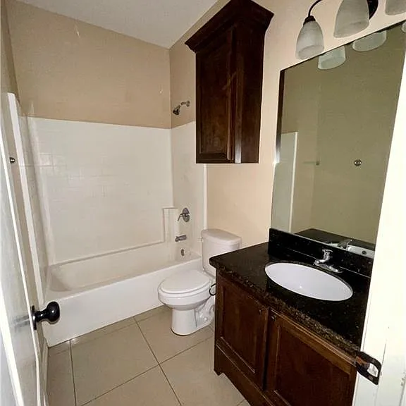 2605 E Franklin Ave #4 — Photo 12