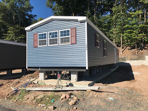 4th image of 28 Windward Way