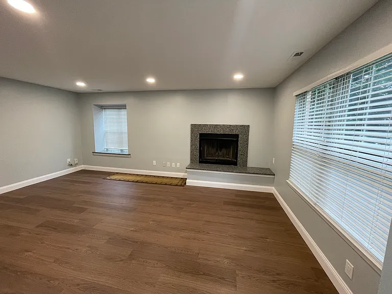60 Rampart Dr — Photo 8