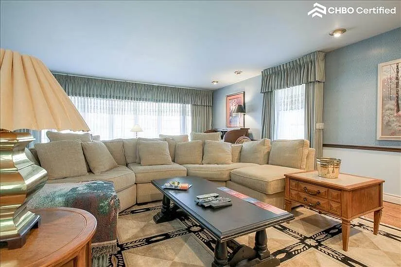 T.v. room- Seats 10. - 11076 Elati St